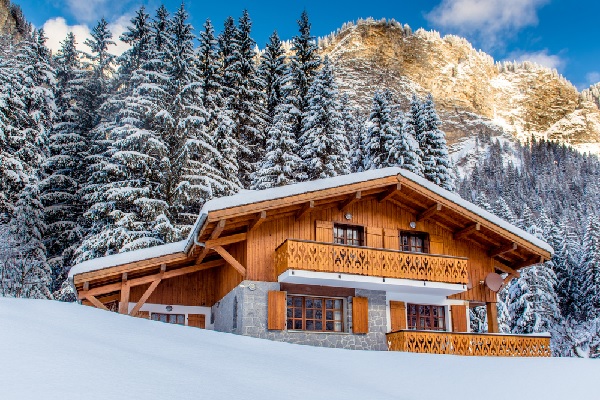 C’est l’histoire d’un propriétaire qui, pour calculer l’impôt sur la vente d’un chalet, tente d’optimiser le gain réalisé…