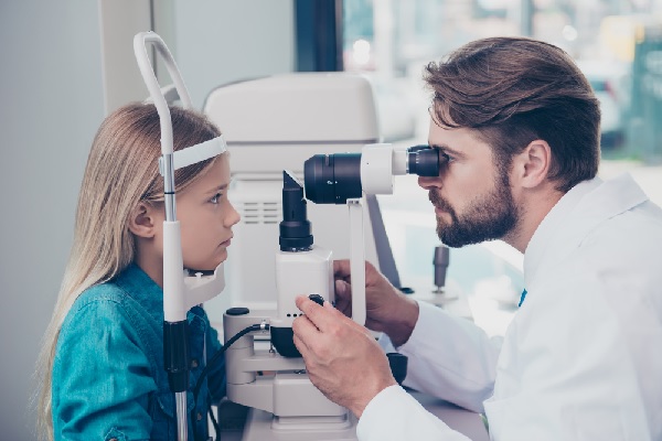 Ophtalmologistes : une exonération de TVA pour les actes de chirurgie ?