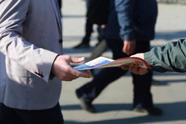 Communication syndicale : distribution de tracts interdite ?