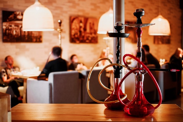 interdiction-de-fumer-dans-les-bars-une-exemption-pour-les-bars-a-chicha-