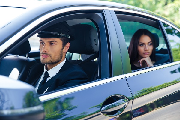tva-:-mise-a-disposition-de-voitures-avec-chauffeurs-=-transport-de-personnes-?