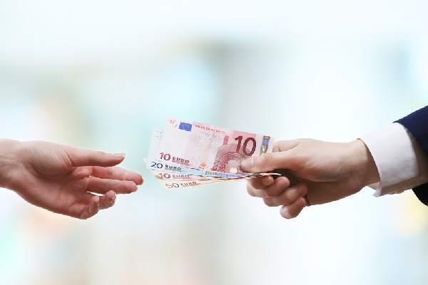 c’est-l’histoire-d’une-societe-qui-aide-(financierement)-ses-filiales…