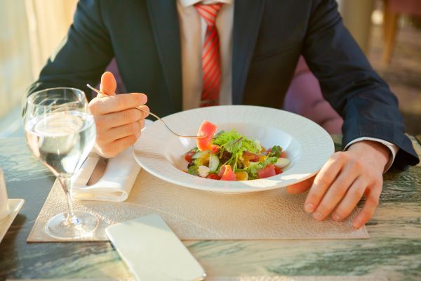 coronavirus-(covid-19)-:-des-conditions-d’utilisation-assouplies-pour-les-titres-restaurant