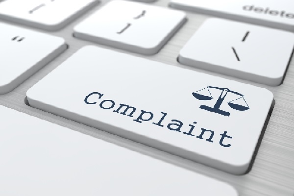 avocats-:-e-escroquerie-=-plainte-en-ligne-?