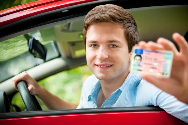 permis-de-conduire-:-2-documents-valent-mieux-qu’un-!