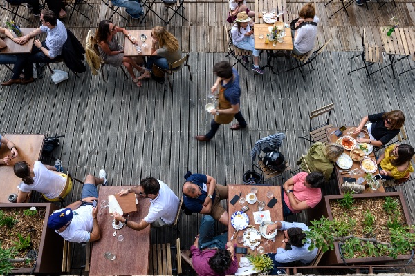 agrandissement-d’un-bar-:-a-tout-prix-?