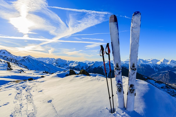 coronavirus-(covid-19)-et-fermeture-des-stations-de-ski-:-des-saisonniers-en-chomage-partiel-?