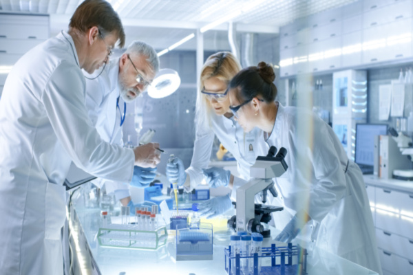 cfe-:-recherche-pharmaceutique-=-industrie-?
